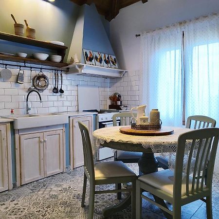 Habezeiko - The Vintage House Villa Afytos Bagian luar foto