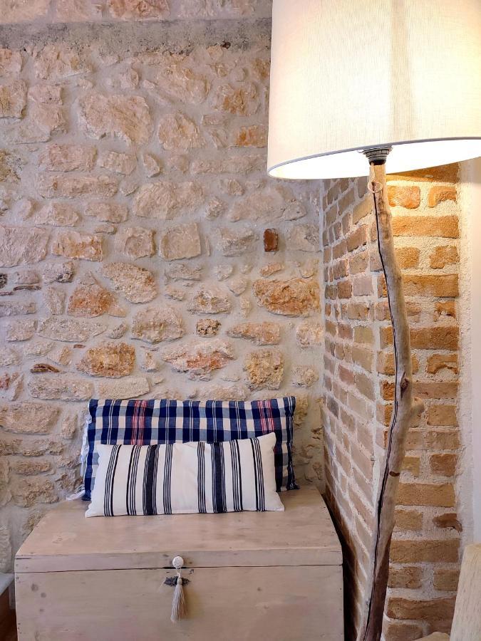 Habezeiko - The Vintage House Villa Afytos Bagian luar foto